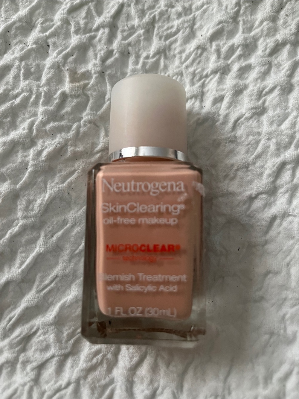 NWT Neutrogena Skin Clearing Foundation 30 Buff